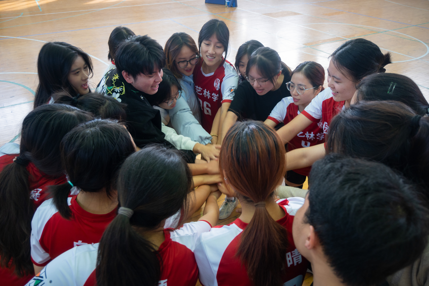 园艺林学公司赛前加油（学通社记者 张湛琦 摄）